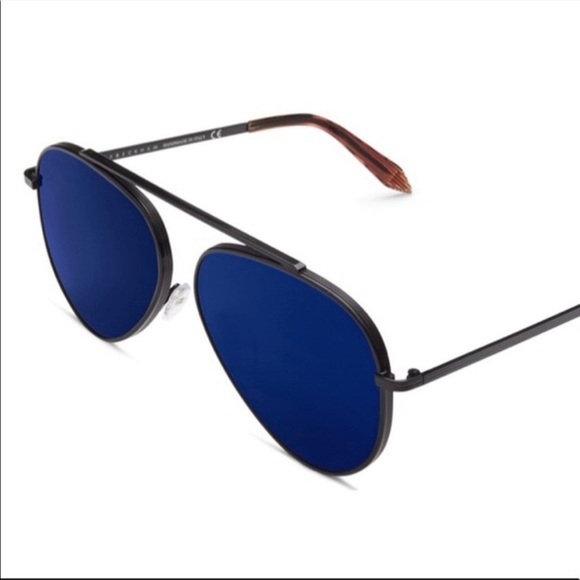 {Victoria Beckham} Sunglasses - Picture 9 of 9